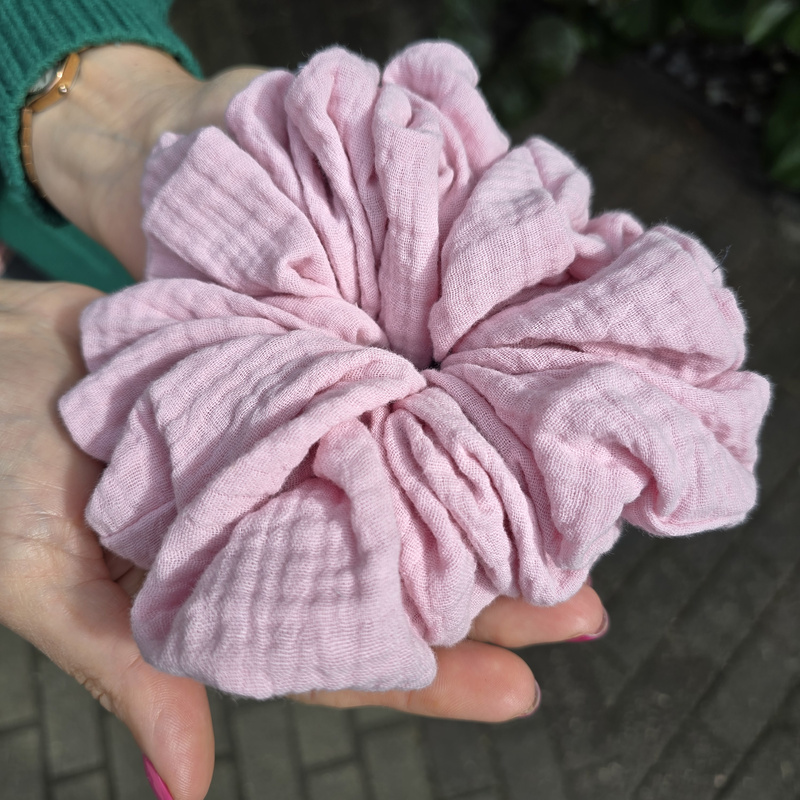 Gumka do włosów Muślinowa MAXI Scrunchies Róż