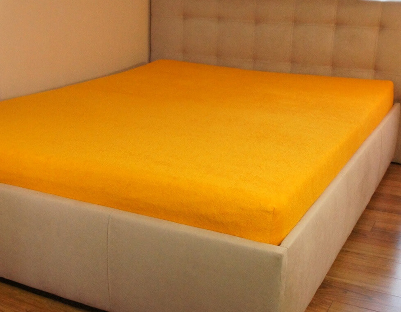 Prześcieradło frotte z gumką miodowe 60x120