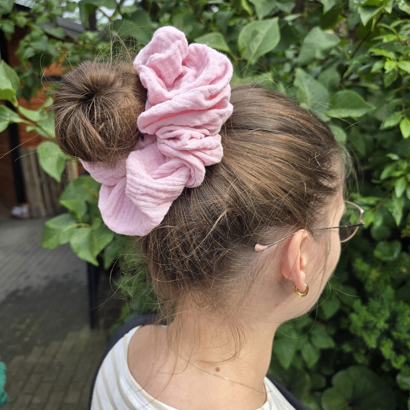 Gumka do włosów Muślinowa MAXI Scrunchies Róż