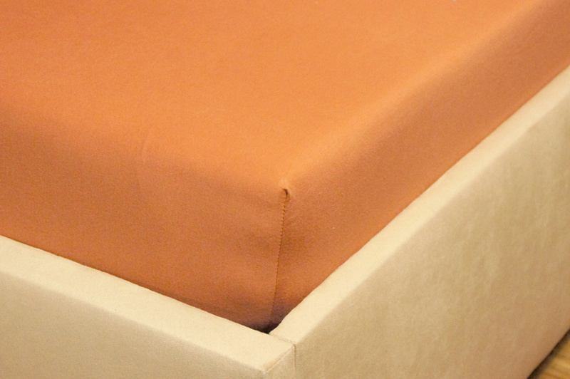 Prześcieradło jersey z gumką rude 160x200