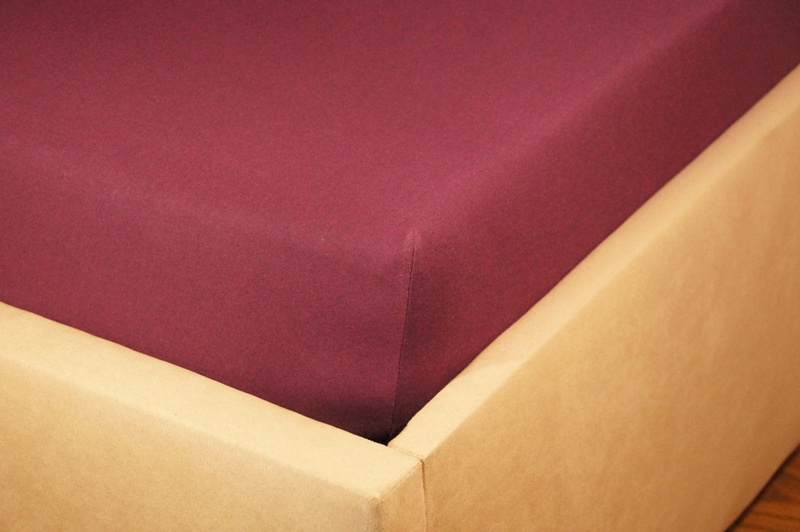 Prześcieradło jersey z gumką bakłażanowe 60x120