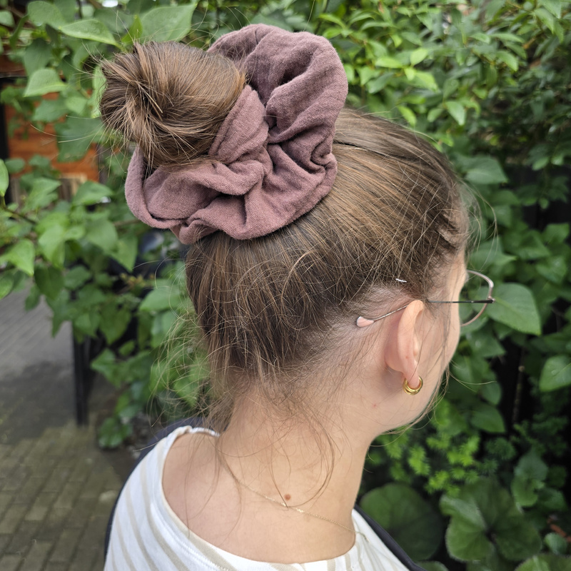 Gumka do włosów Muślinowa STANDARD Scrunchies Czekolada