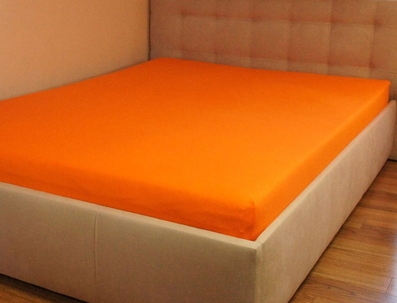 Prześcieradło jersey z gumką pomarańczowe 120x200