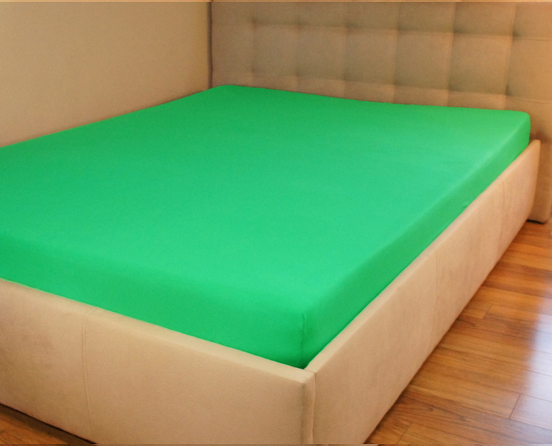 Prześcieradło jersey z gumką zieleń trawy 70x140