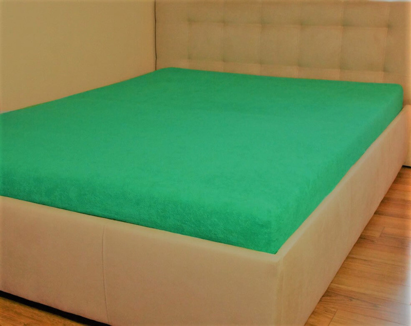 Prześcieradło frotte z gumką zieleń trawy 180x200