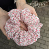 Gumka do włosów Muślinowa STANDARD Scrunchies Kwiatuszki róż