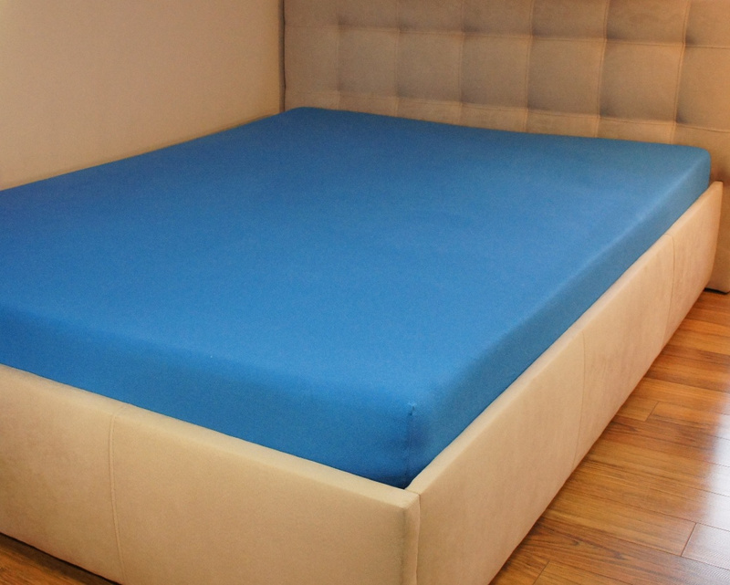 Prześcieradło jersey z gumką szafirowe 200x220