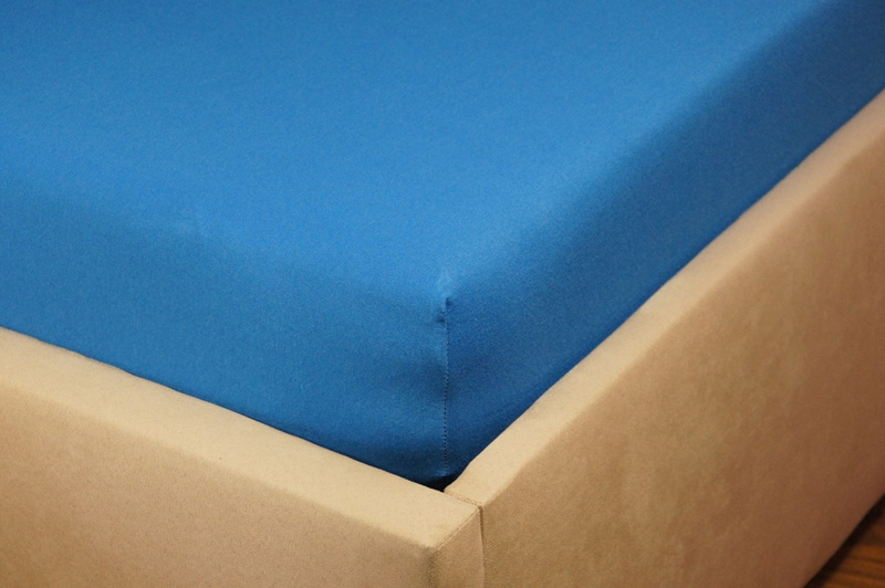 Prześcieradło jersey z gumką szafirowe 200x220