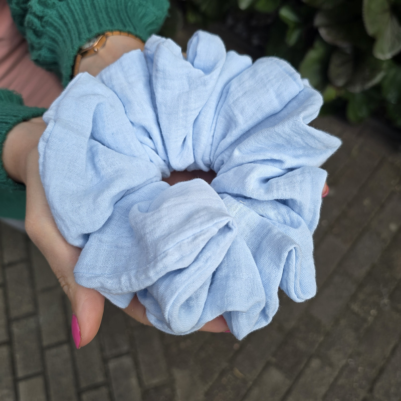 Gumka do włosów Muślinowa MAXI Scrunchies Błękit