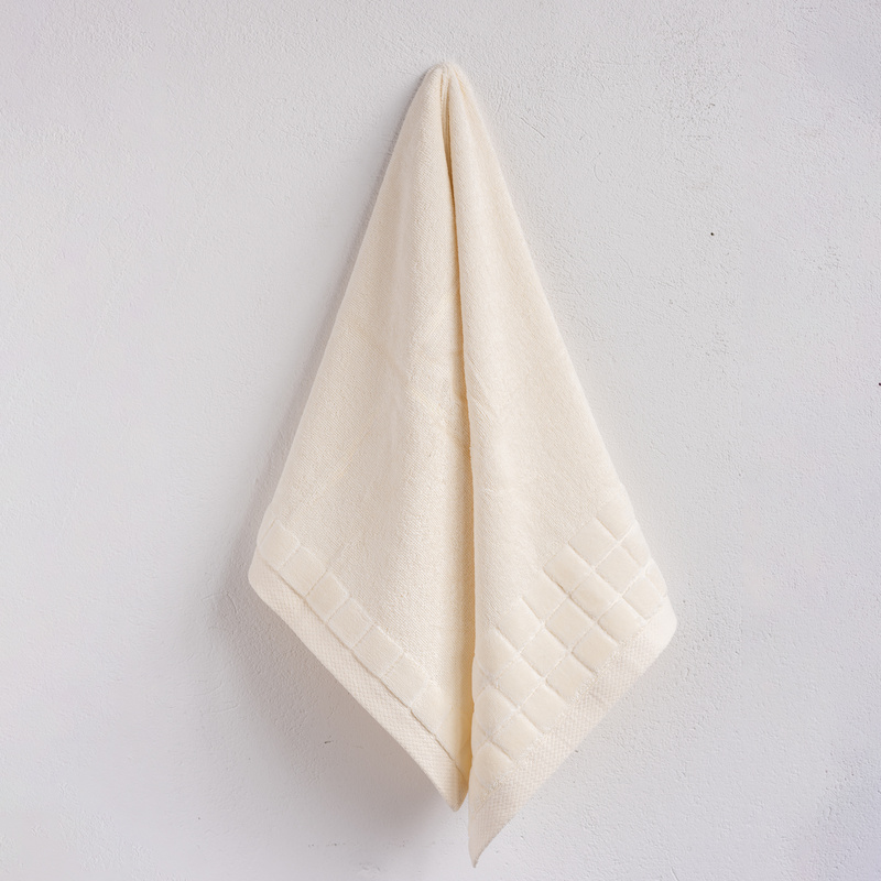 Ręcznik Larisa II Ecru 70x140