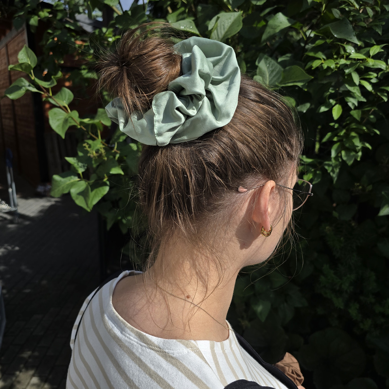 Gumka do włosów z satyny bawełnianej STANDARD Scrunchies Szałwia