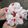 Gumka do włosów Muślinowa STANDARD Scrunchies Serduszka czerwone