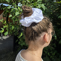 Gumka do włosów z satyny bawełnianej STANDARD Scrunchies Biała